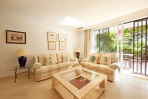 Pretty Apartment With Balcony