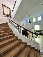 Boulevard del Rio Hotel