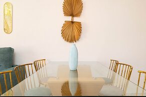 Plush Penthouse With Terrace