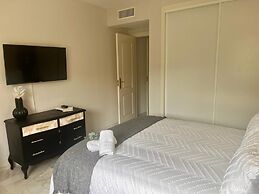 Plush Penthouse With Terrace