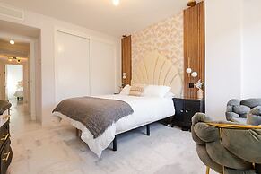 Plush Penthouse With Terrace