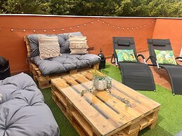 Plush Penthouse With Terrace