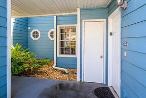 Villas at Island Club Community, Pools, Jacuzzi and More!