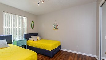 Villas at Island Club Community, Pools, Jacuzzi and More!