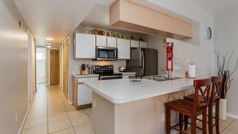 Villas at Island Club Community, Pools, Jacuzzi and More!