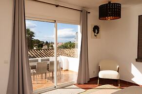 Cosy Holiday Home Near Beach