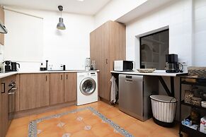 Cosy Holiday Home Near Beach