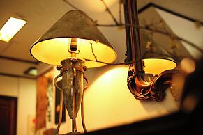 chiisana hoteru seravi