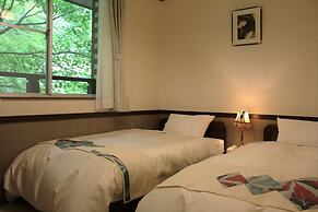 chiisana hoteru seravi