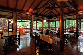 chiisana hoteru seravi