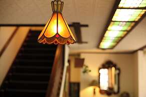 chiisana hoteru seravi