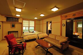 chiisana hoteru seravi