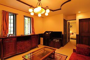 chiisana hoteru seravi