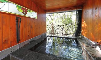 chiisana hoteru seravi