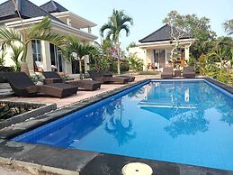 Kelingking Paradise Suites Villa