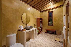 Pucuk Ubud Villa