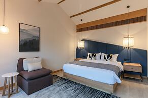 Xijiang Sanchunli Zhong Panorama Meisu