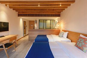 Xijiang Sanchunli Zhong Panorama Meisu