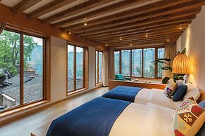 Xijiang Sanchunli Zhong Panorama Meisu