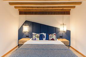 Xijiang Sanchunli Zhong Panorama Meisu