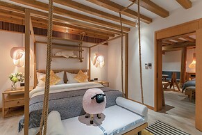 Xijiang Sanchunli Zhong Panorama Meisu