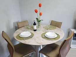 Apex At Jazz Makati - 41m2 Corner Apartment With Private Balcony City 