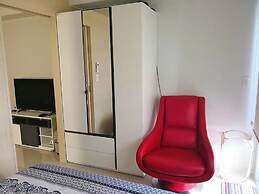 Apex At Jazz Makati - 41m2 Corner Apartment With Private Balcony City 