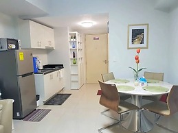Apex At Jazz Makati - 41m2 Corner Apartment With Private Balcony City 