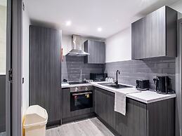 Bolton Road Apartment - Ideal Stay in Bradford