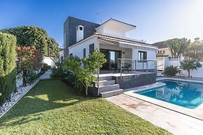 Modern Villa Near Costabella Beach
