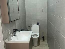 2BR Apartment With Pool and Wifi Near Airport