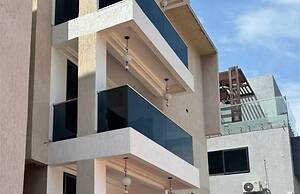 2BR Apartment With Pool and Wifi Near Airport