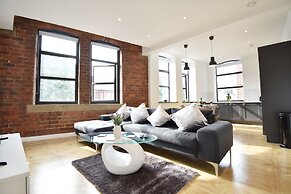 Aire Apartments - The Calls