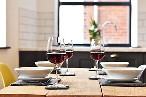 Aire Apartments - The Calls