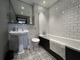 Aire Apartments - The Calls