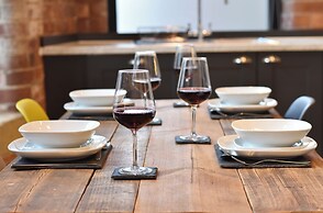 Aire Apartments - The Calls