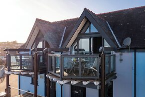 The Chandlery - Panoramic Sea Views With Parking