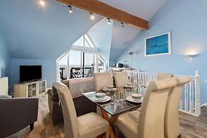 The Chandlery - Panoramic Sea Views With Parking