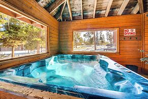 6 Mi to Skiing: Condo w/ Balcony in Fraser!