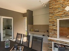 Modern & Stylish Villa With Private Pool