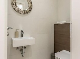 Modern & Stylish Villa With Private Pool