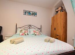 Charming Studio in the Heart of Rovinj, Steps From Carera Street