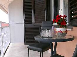 Scenic and Sunny Apartments With Sea View and Balcony