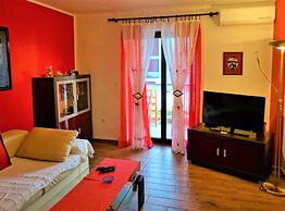 Bright and Stylish Apartment With Balcony and Sea View