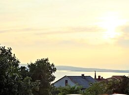 Bright and Stylish Apartment With Balcony and Sea View