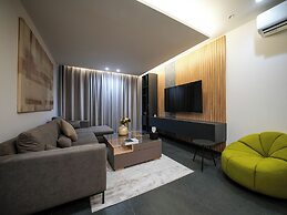 L'Avenue Hotel Apartments