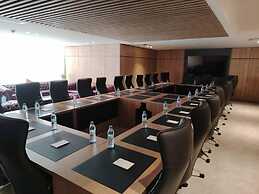 L'Avenue Hotel Apartments