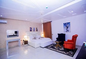 Hogis Luxury Suites and Hotel