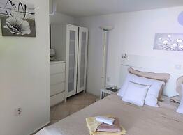 Serene Crikvenica Holiday Home With Hot Tub