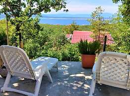 Serene Crikvenica Holiday Home With Hot Tub